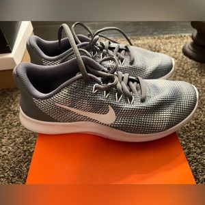 BNIB Nike Flex.  Size 7.5 women’s.  6.5 youth.